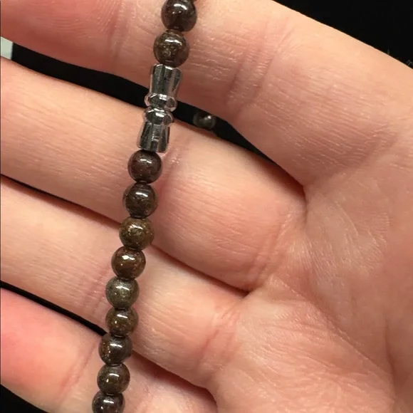 Elegant Gemstone Beaded Necklace - Picture 2 of 2